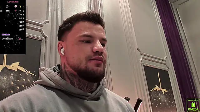 Snapshot of OliverSport chatting on 5, 4, 2026 OliverSport online show from 5, 4, 2026