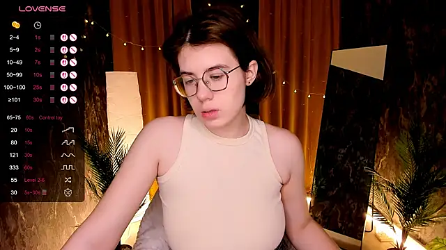 BellaCaress online show from 14, 12, 2025