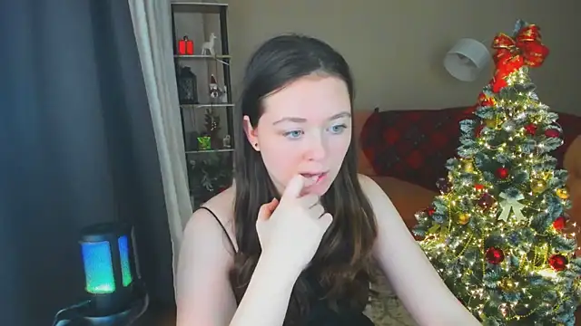 AlluringLookk online show from 20, 12, 2025