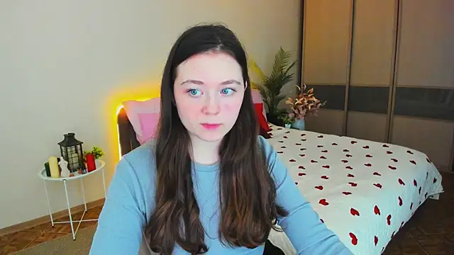 AlluringLookk online show from 2, 4, 2026