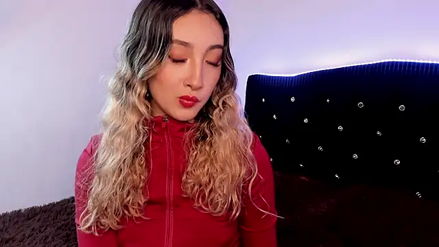 LauMiller online show from 14, 12, 2025