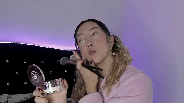 LauMiller online show from 21, 12, 2025