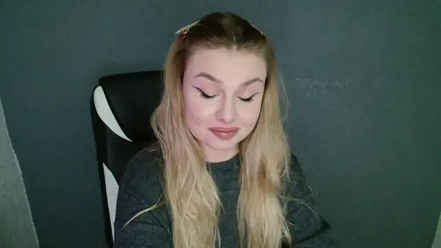 AngelicaHollywood online show from 15, 11, 2025