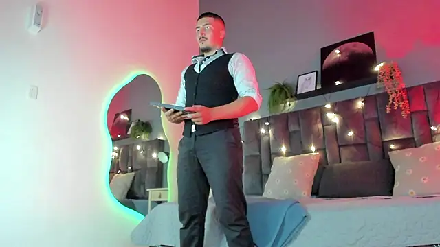 MrFox   online show from 7, 2, 2026