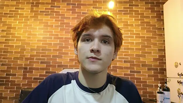 Snapshot of oliver_big19 chatting on 17, 10, 2025 oliver big19 online show from 17, 10, 2025