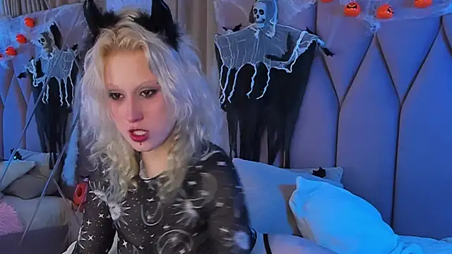 CarolLamb online show from 28, 10, 2025