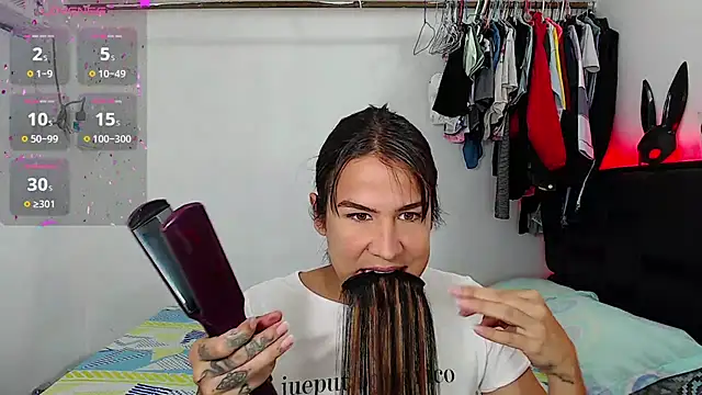 Snapshot of Azley_sweet chatting on 30, 6, 2026 Azley sweet online show from 30, 6, 2026