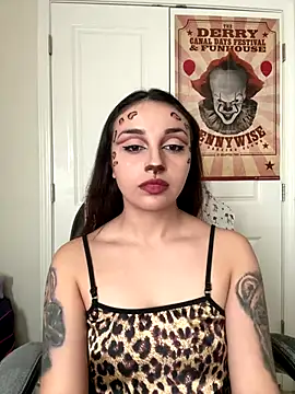 CharmingMaddie online show from 17, 12, 2025