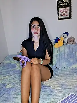 0Bonni1 online show from 4, 12, 2025