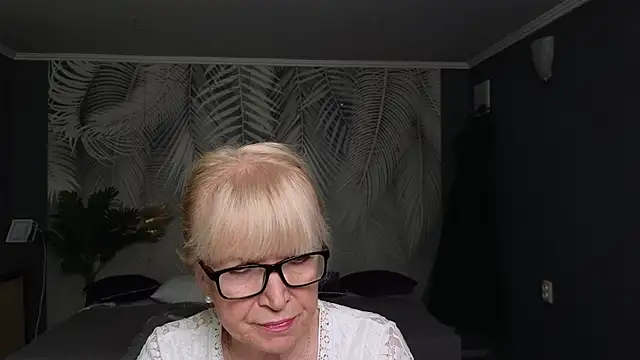 Snapshot of Sabina_Ros chatting on 27, 10, 2025 Sabina Ros online show from 27, 10, 2025