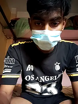 Snapshot of broken2005 chatting on 15, 3, 2026 broken2005 online show from 15, 3, 2026