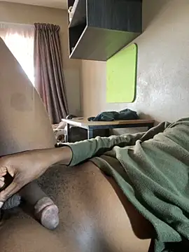 Snapshot of hardboyi03 chatting on 10, 9, 2025 hardboyi03 online show from 10, 9, 2025