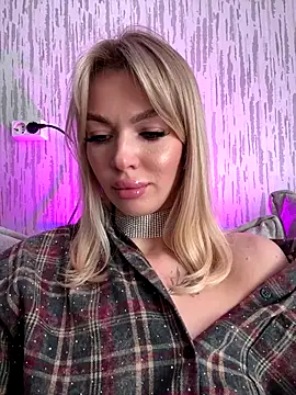 Snapshot of miss_veroNika chatting on 18, 10, 2025 miss veroNika online show from 18, 10, 2025