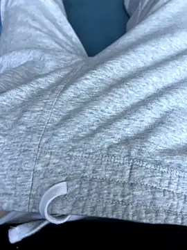 Snapshot of Frankieyyy1 chatting on 24, 11, 2025 Frankieyyy1 online show from 24, 11, 2025