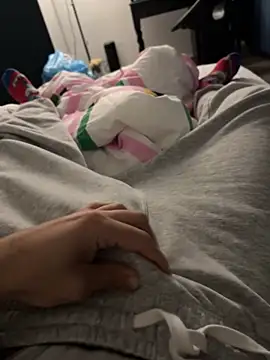 Snapshot of Frankieyyy1 chatting on 25, 11, 2025 Frankieyyy1 online show from 25, 11, 2025