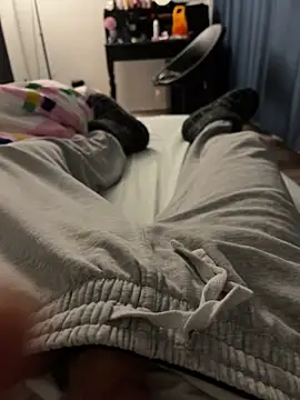 Snapshot of Frankieyyy1 chatting on 4, 12, 2025 Frankieyyy1 online show from 4, 12, 2025