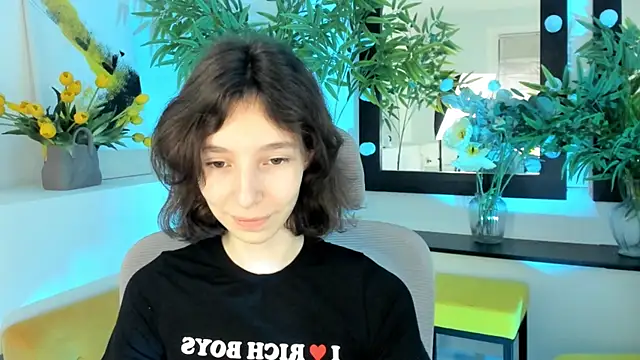 EmmanuellBrown online show from 12, 11, 2025