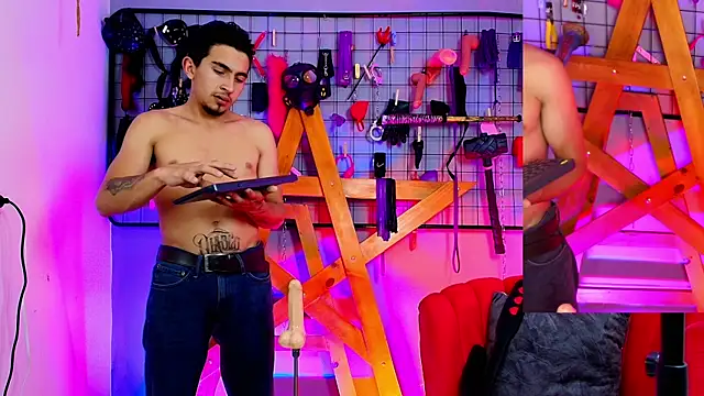 Massteer dannlook bdsm online show from 16, 10, 2025