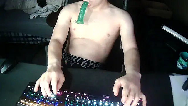 solooboy18 online show from 11, 9, 2025