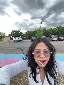 lynn9000 online show from 4, 12, 2025