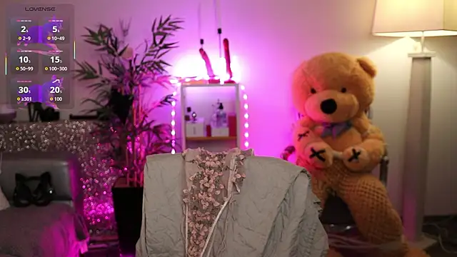 Snapshot of NovaHollisx chatting on 24, 2, 2026 NovaHollisx online show from 24, 2, 2026