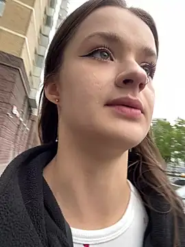 KittyQueeny online show from 13, 9, 2025