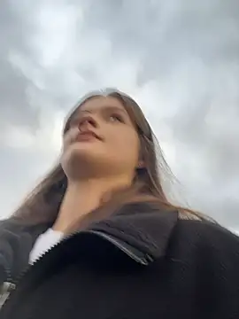 KittyQueeny online show from 10, 10, 2025