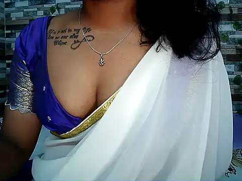 HOT AARVI11 online show from 15, 12, 2025