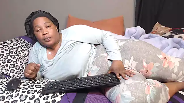 Snapshot of chockclitx5 chatting on 20, 9, 2025 chockclitx5 online show from 20, 9, 2025