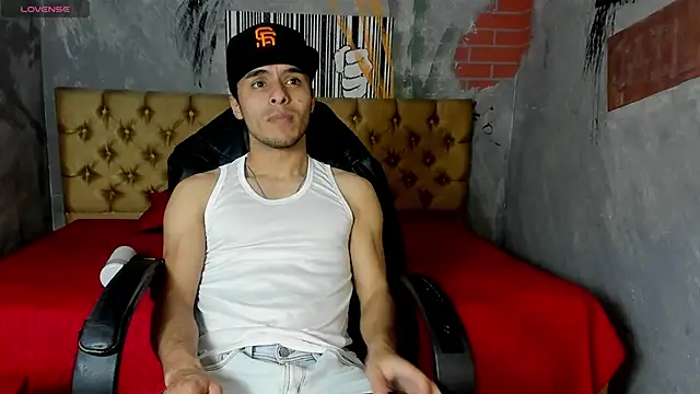 Snapshot of X_Hache_X chatting on 24, 10, 2025 X Hache X online show from 24, 10, 2025