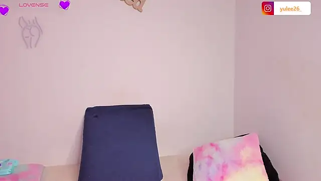 Brandy brown  online show from 11, 11, 2025