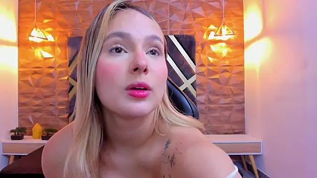 Emmaa white  online show from 24, 2, 2026