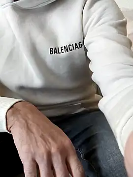 Snapshot of hotmen83 chatting on 18, 1, 2026 hotmen83 online show from 18, 1, 2026