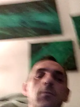 Snapshot of hotmen83 chatting on 19, 3, 2026 hotmen83 online show from 19, 3, 2026