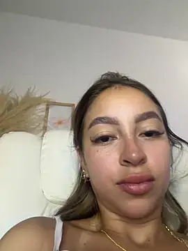 shannel moss   online show from 19, 4, 2026