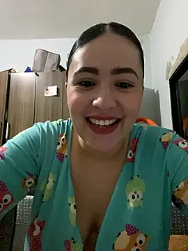 Snapshot of IvettSt_ chatting on 6, 1, 2026 IvettSt online show from 6, 1, 2026