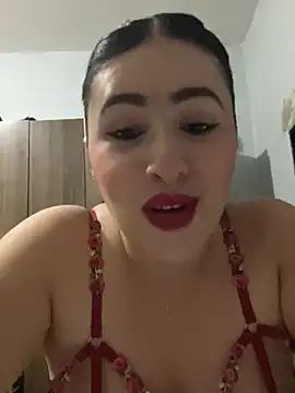 IvettSt  online show from 19, 7, 2026