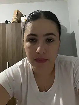 IvettSt  online show from 4, 8, 2026