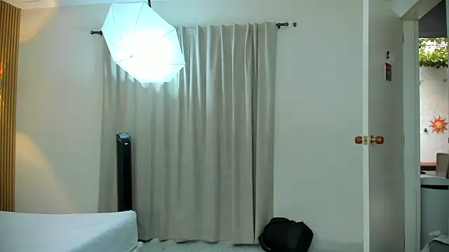 Snapshot of lilyth_adam chatting on 7, 11, 2025 lilyth adam online show from 7, 11, 2025