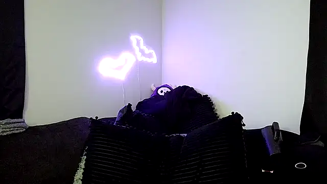 HarleyDemon666 online show from 17, 4, 2026