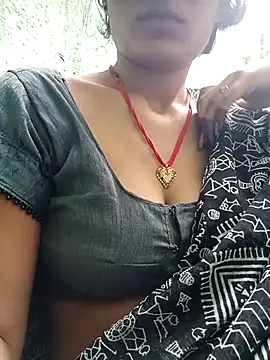 Snapshot of NEHA-DESHI999 chatting on 21, 10, 2025 NEHA-DESHI999 online show from 21, 10, 2025