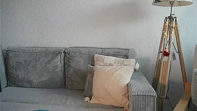 LucyxLou online show from 7, 1, 2026