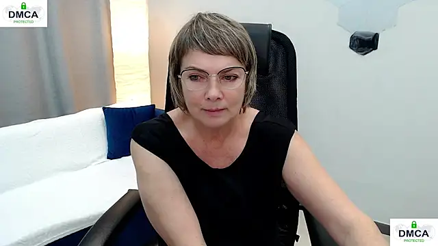 Snapshot of Pion_01 chatting on 17, 11, 2025 Pion 01 online show from 17, 11, 2025