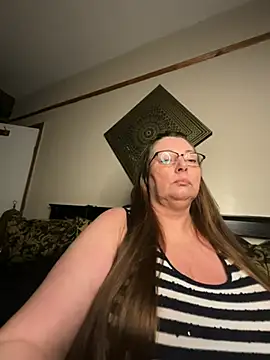 Snapshot of BuxomKitty_BBW chatting on 6, 3, 2026 BuxomKitty BBW online show from 6, 3, 2026