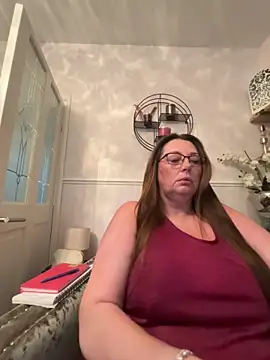 Snapshot of BuxomKitty_BBW chatting on 9, 4, 2026 BuxomKitty BBW online show from 9, 4, 2026