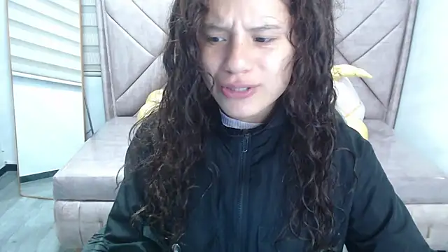 Velvet Moon V online show from 18, 9, 2025