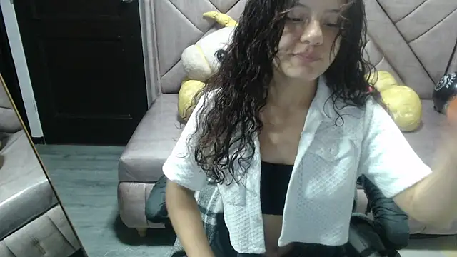 Velvet Moon V online show from 24, 10, 2025