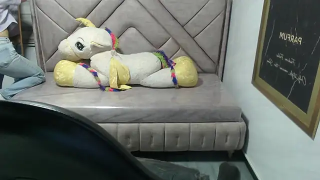 Velvet Moon V online show from 3, 12, 2025