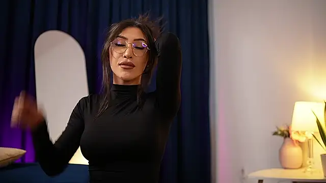 Snapshot of _ChloeLee_ chatting on 7, 11, 2025 ChloeLee online show from 7, 11, 2025