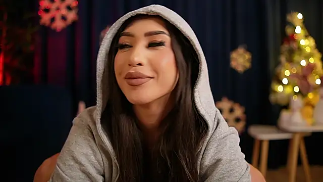 Snapshot of _ChloeLee_ chatting on 16, 12, 2025 ChloeLee online show from 16, 12, 2025